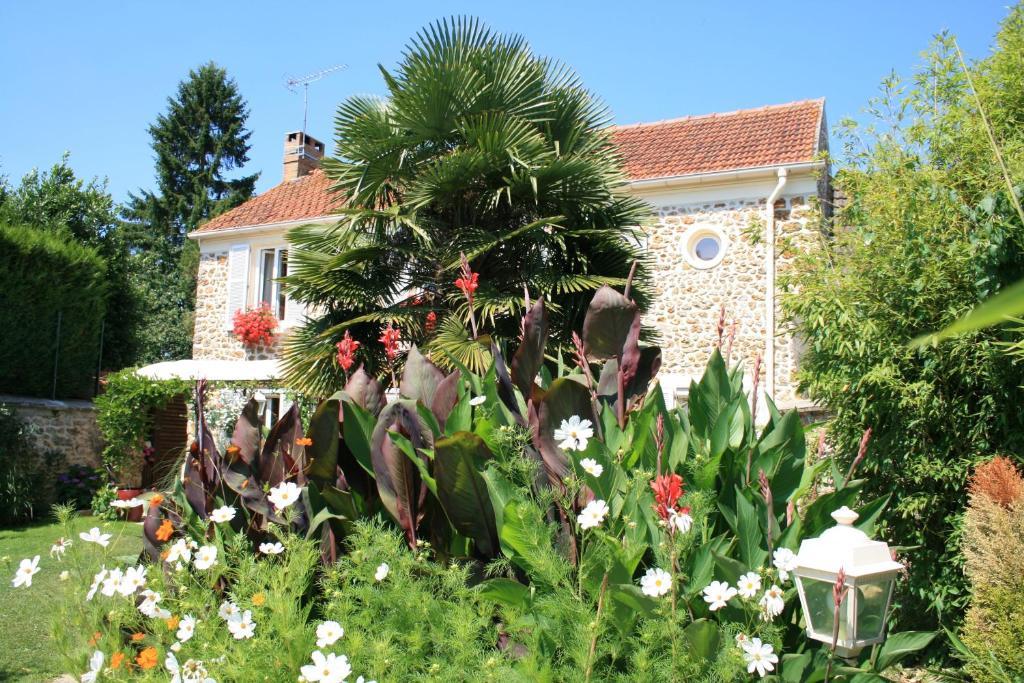 Chambres D'Hotes Le Petit Nailly Magny-les-Hameaux Kültér fotó